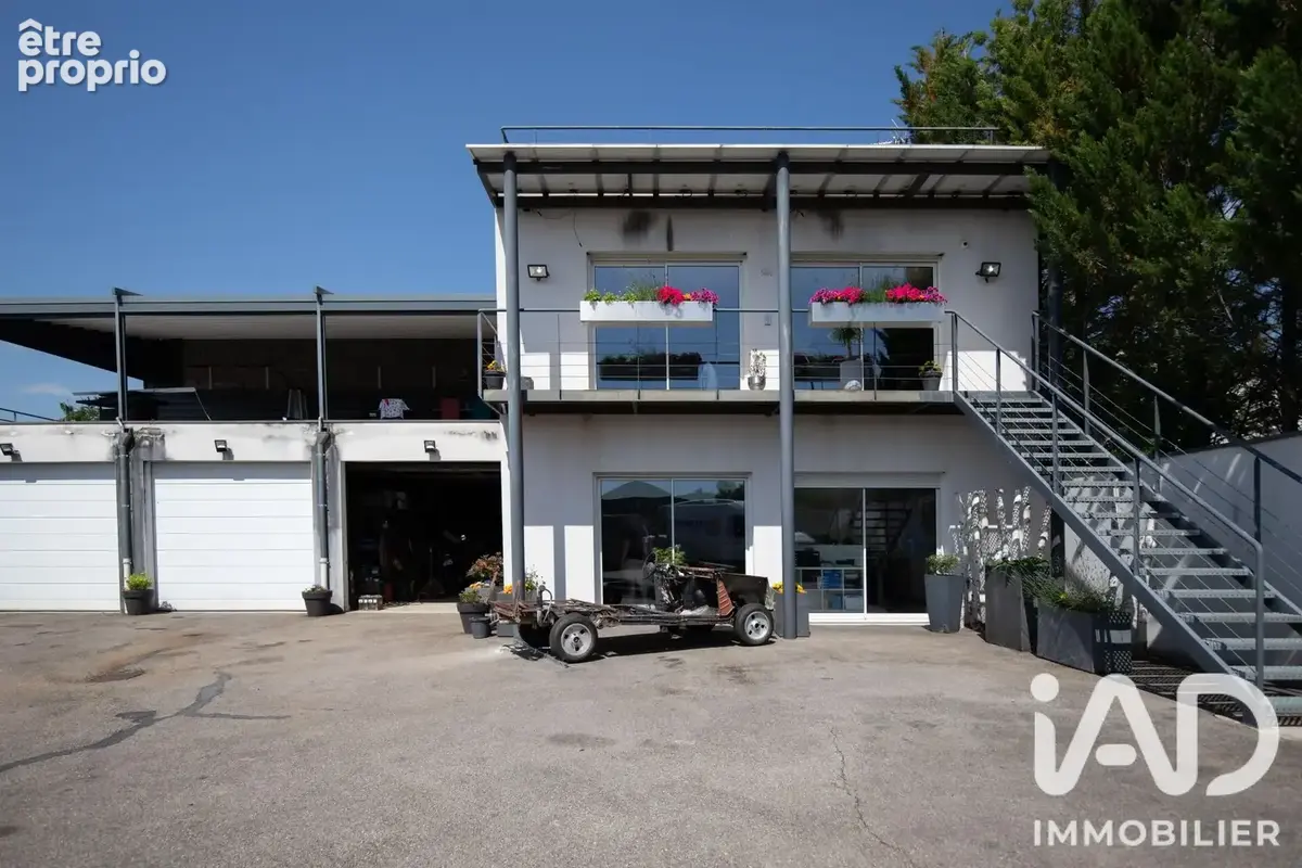 Photo 1 - Appartement à SAINT-MARTIN-LA-PLAINE