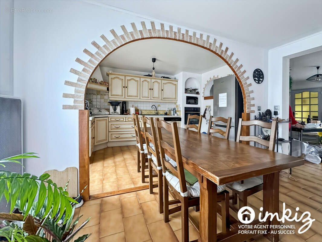 Maison familiale cle en main, DPE C, jardin et box - photo 4