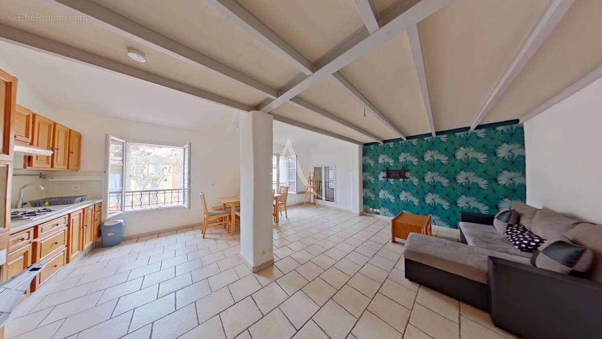 Maison à GINASSERVIS