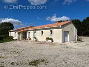 Maison à AIFFRES