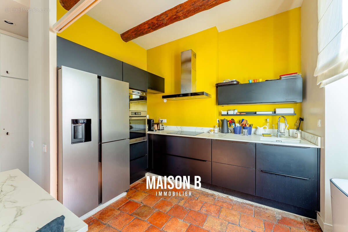 Appartement à MARSEILLE-1E