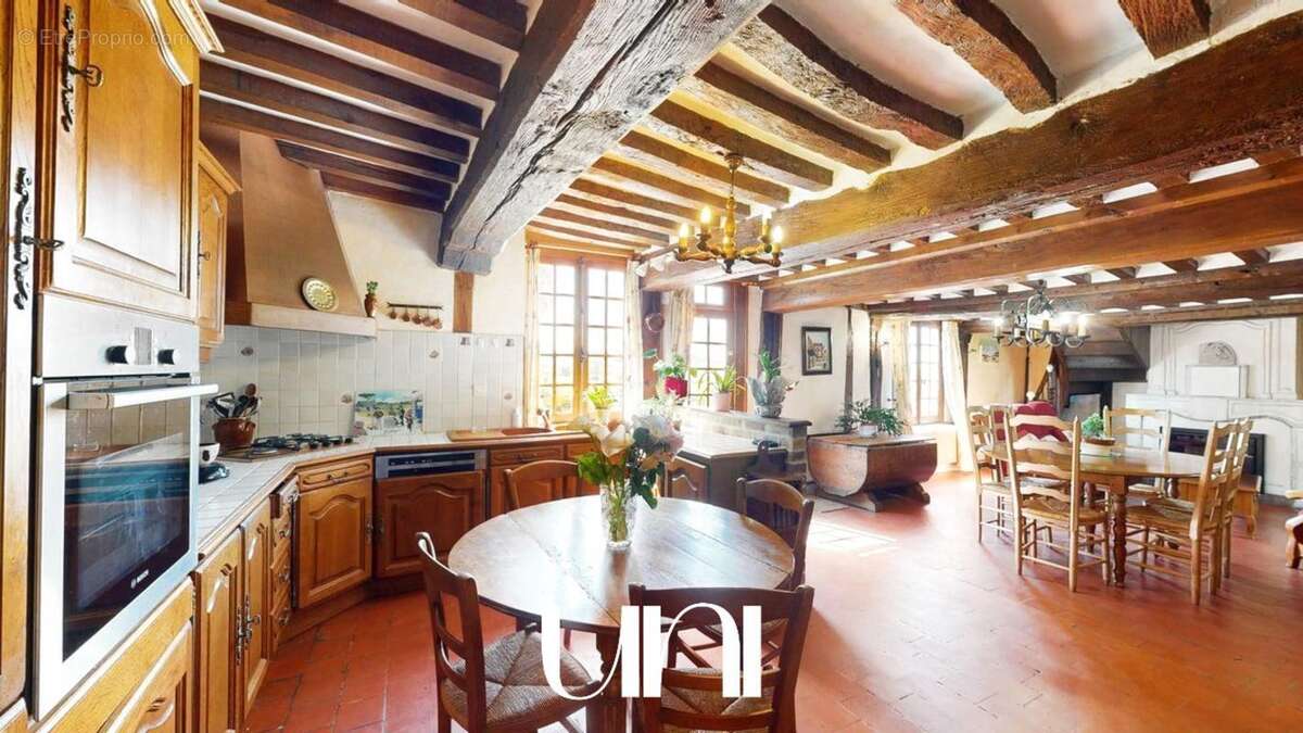 Maison à SAINT-PIERRE-SUR-DIVES
