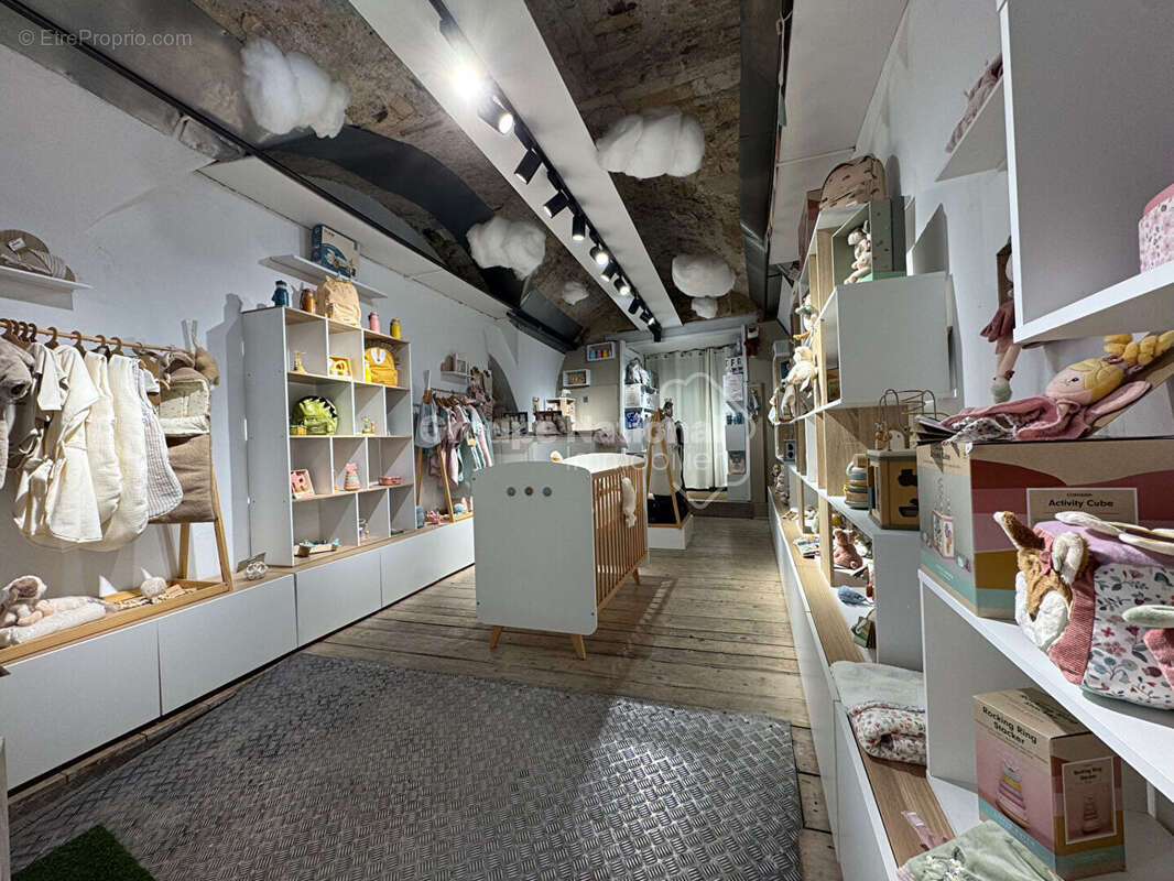 Commerce à SOMMIERES