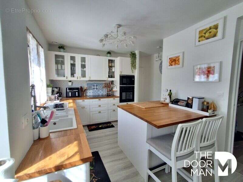 Maison à LE PERRAY-EN-YVELINES