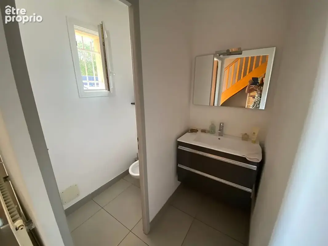 Une maison rare par ses volumes et sa configuration, à découvrir sans tarder à Lons. - photo 14
