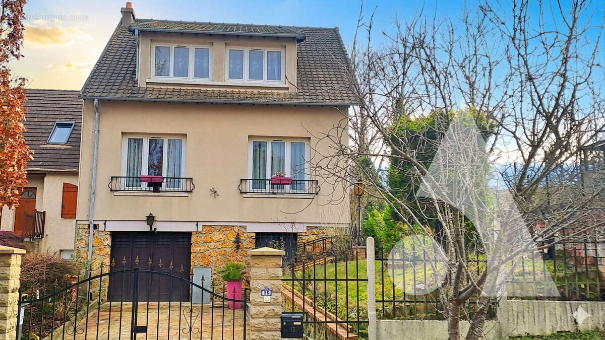 Maison à MAGNY-LES-HAMEAUX