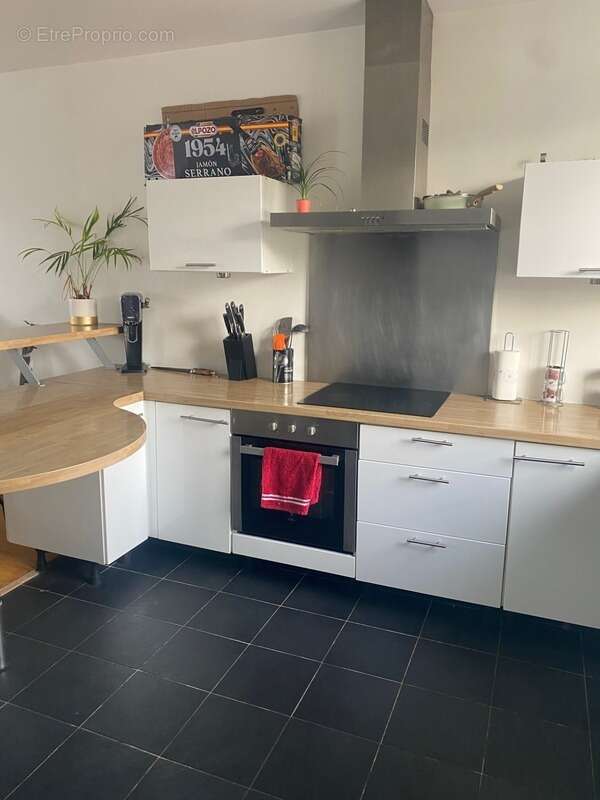 Appartement à VAUJOURS