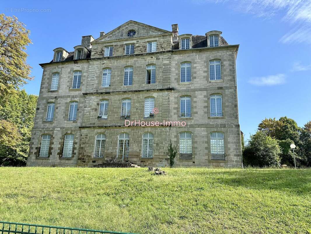 Appartement à COSNAC