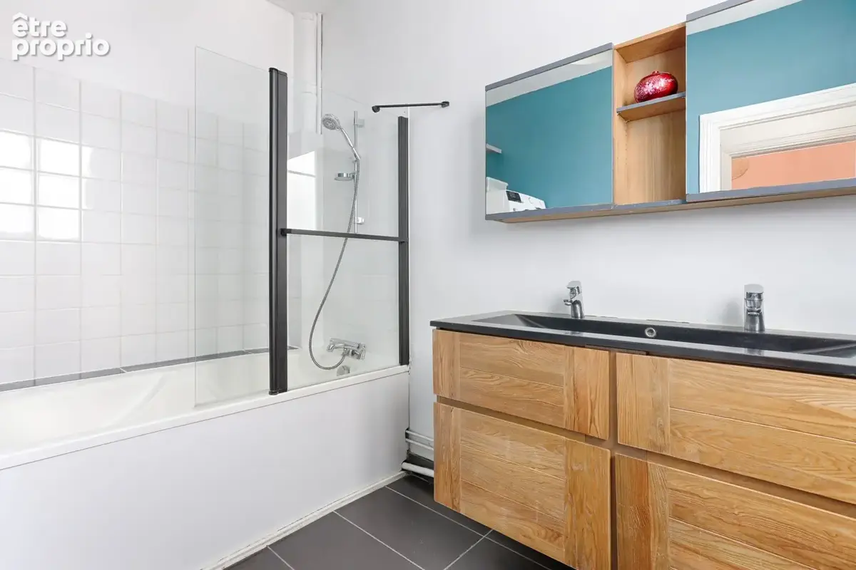 Appartement 3 pièces 65 m² à vendre à Courbevoie (92400) - photo 3