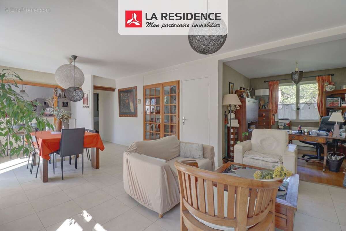 Maison 110 m² à Verneuil-Sur-Seine  - photo 2