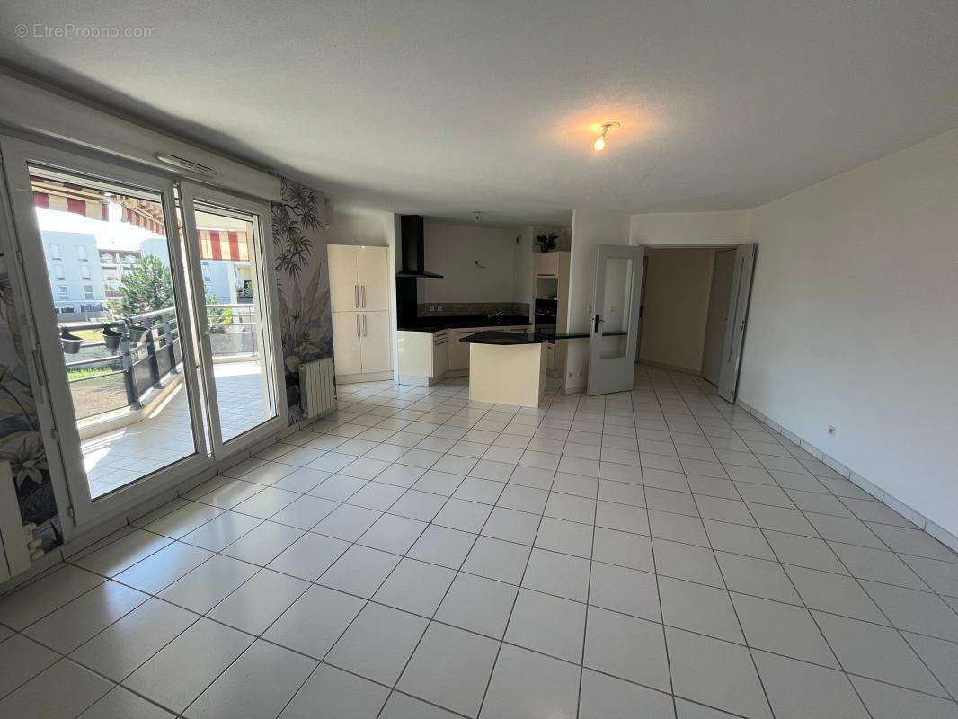 Appartement à PONT-DE-CHERUY