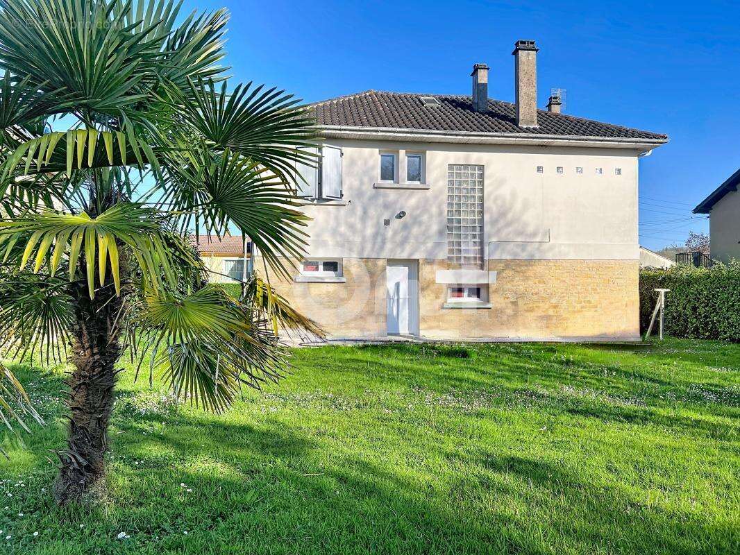 Maison à TERRASSON-LAVILLEDIEU