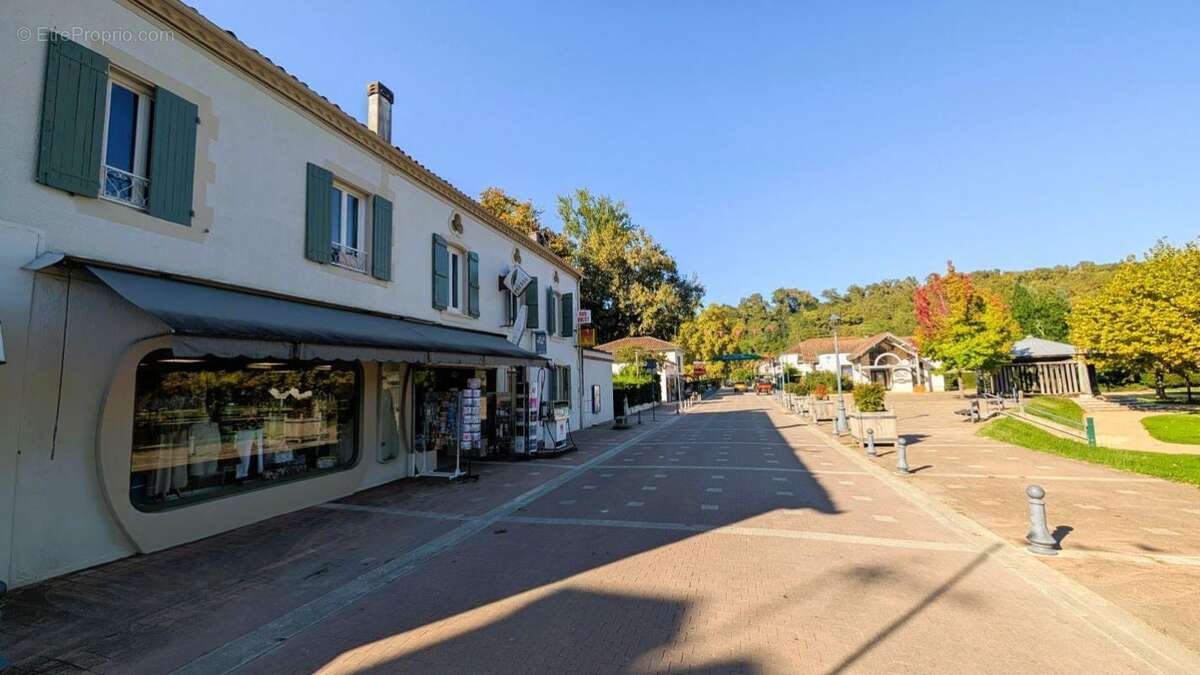 Commerce à EUGENIE-LES-BAINS