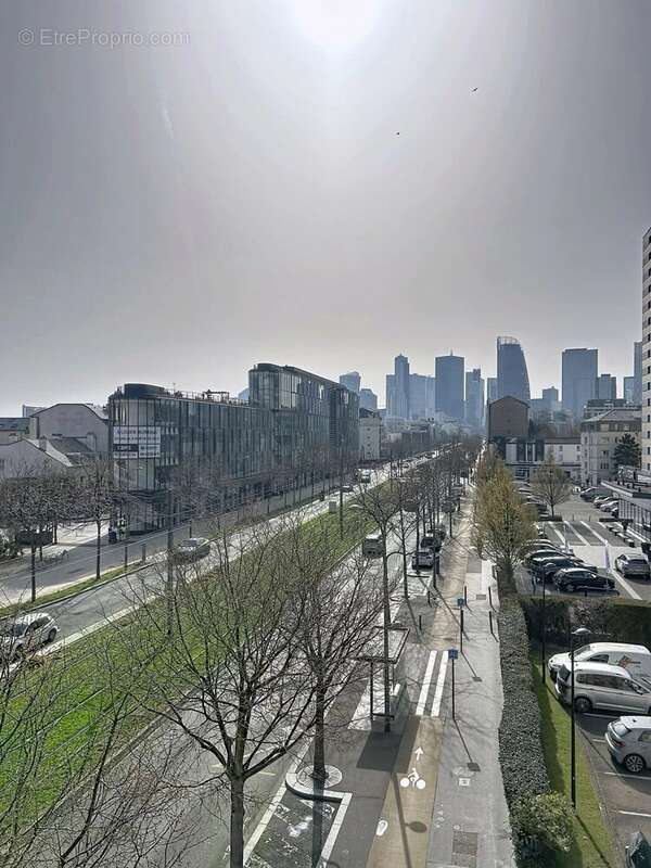 Appartement à LA GARENNE-COLOMBES