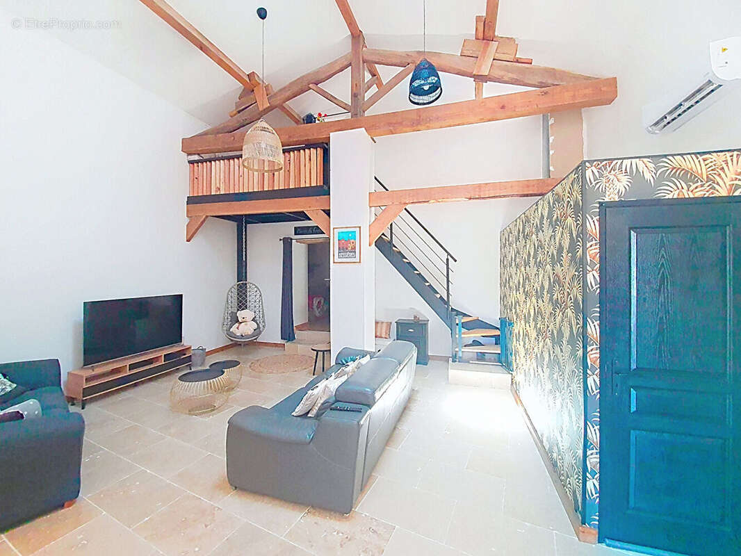 Bessières, maison de type 6 de 158 m² sur une parcelle de 674 m² environ ! - photo 10
