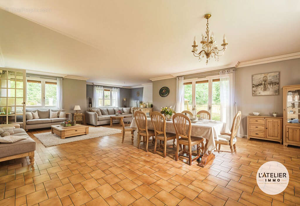 Charmante Maison de 276M2 avec terrain paysagé à Montigny-sur-Vesle - photo 3
