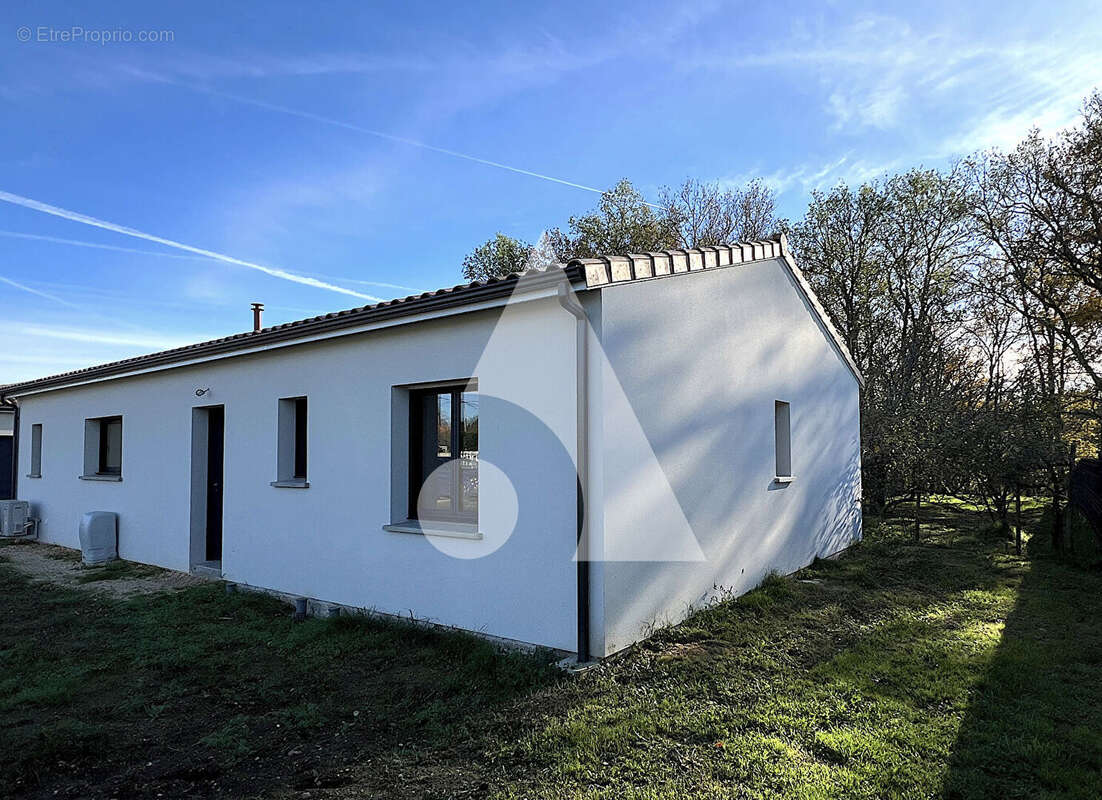 Maison à SAINT-DENIS-DE-PILE