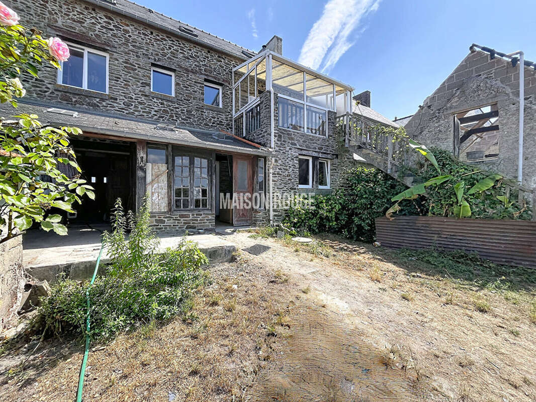 Face à la baie du Mont-Saint-Michel ? Maison familiale avec dépendance, garage et terrain de 1 700 m² - photo 17