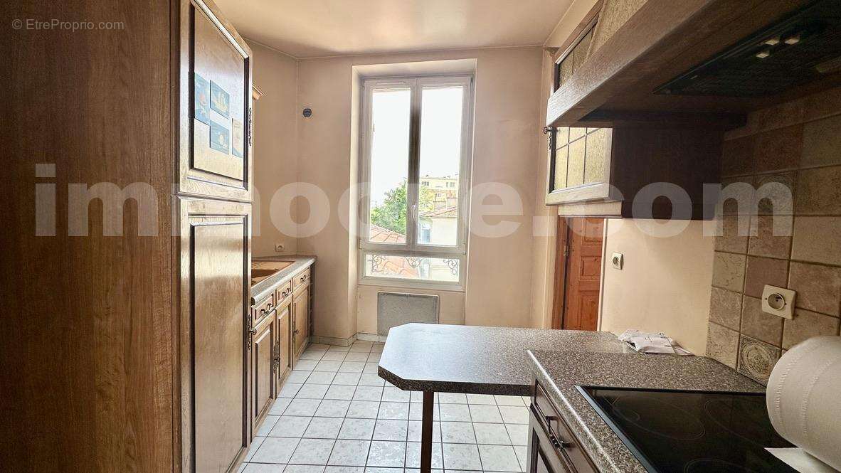 60EEAF28-CF2C-4A33-A803-CE9BA9D4A25C_1_105_c - Appartement à CHARENTON-LE-PONT