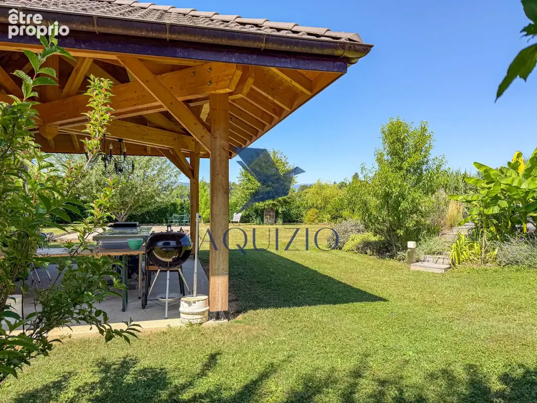 Propriété familiale de 173 m2   Plus de 2 200 m2 de terrain plat, piscine et vue montagnes - photo 16