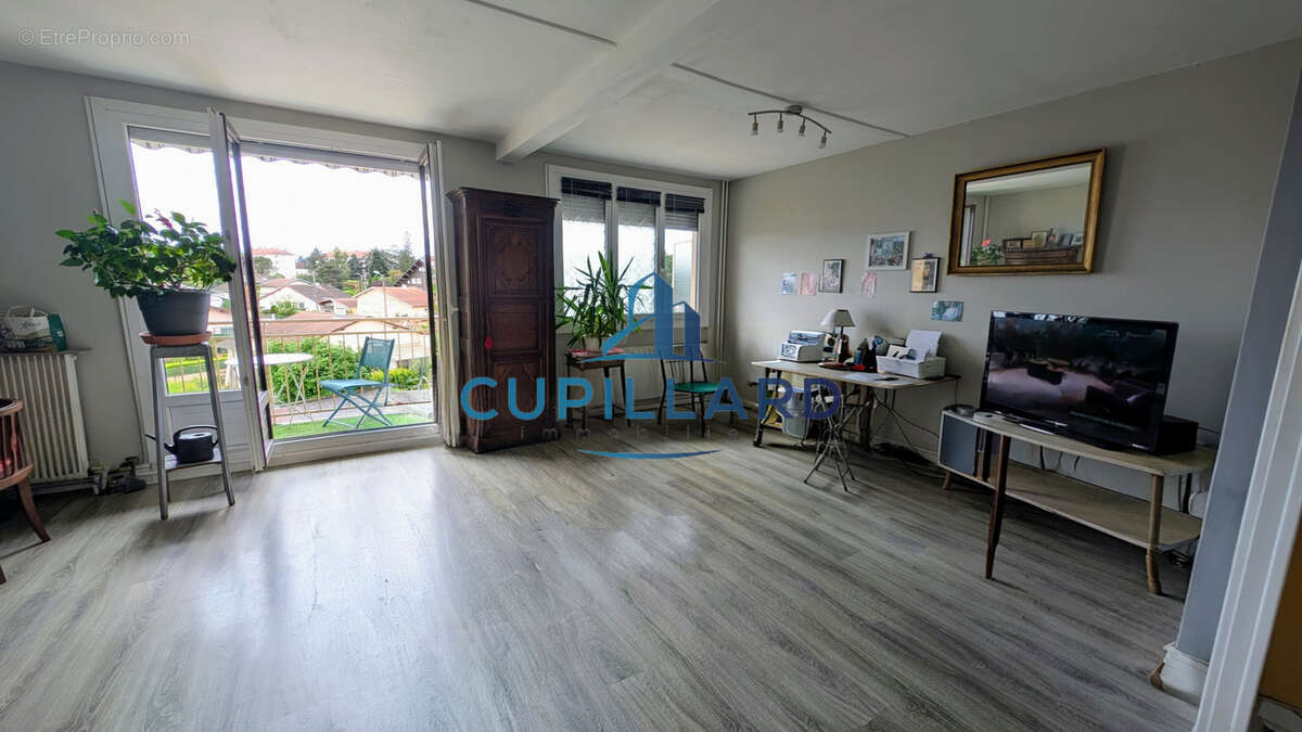 Appartement à RIORGES