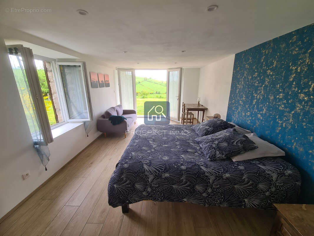 Maison à SAINT-GENIEZ-D&#039;OLT