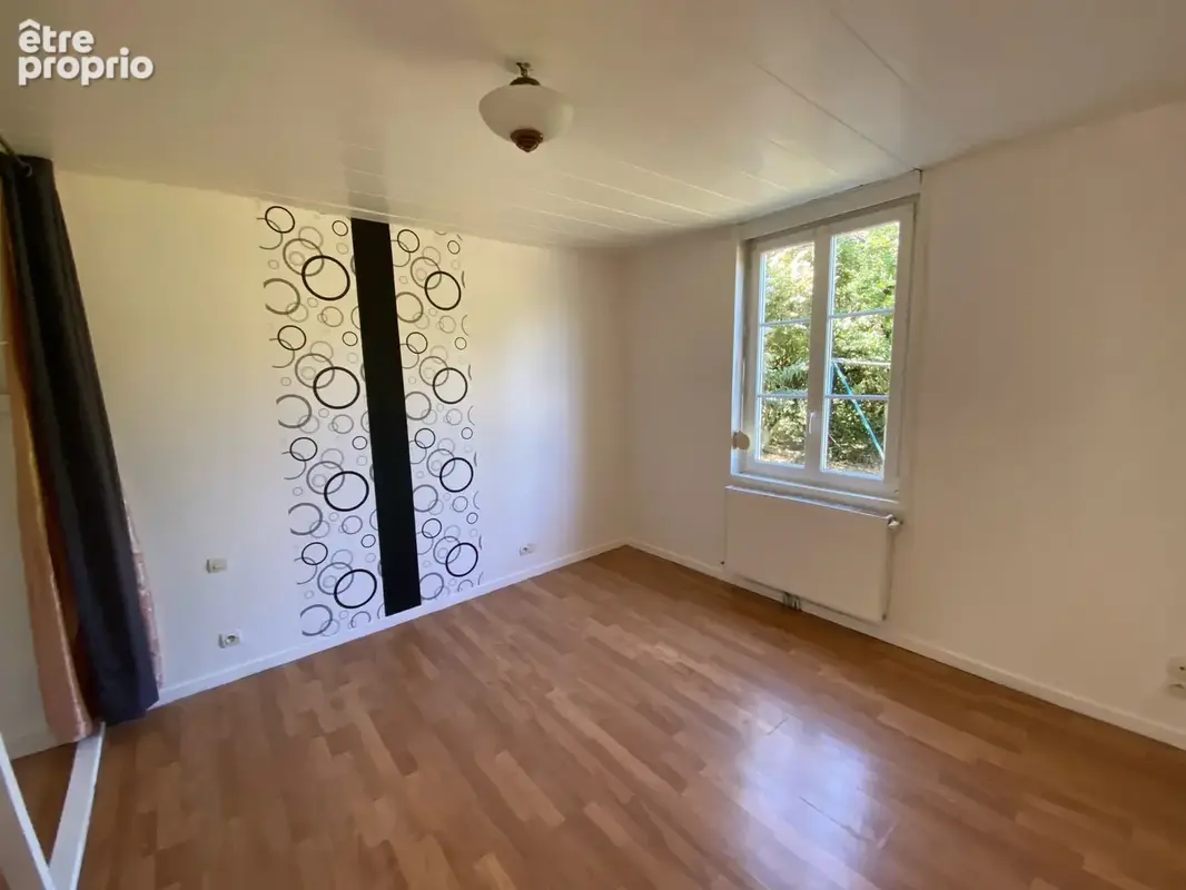 Propriete avec 2 maisons, grange et terrain - photo 6