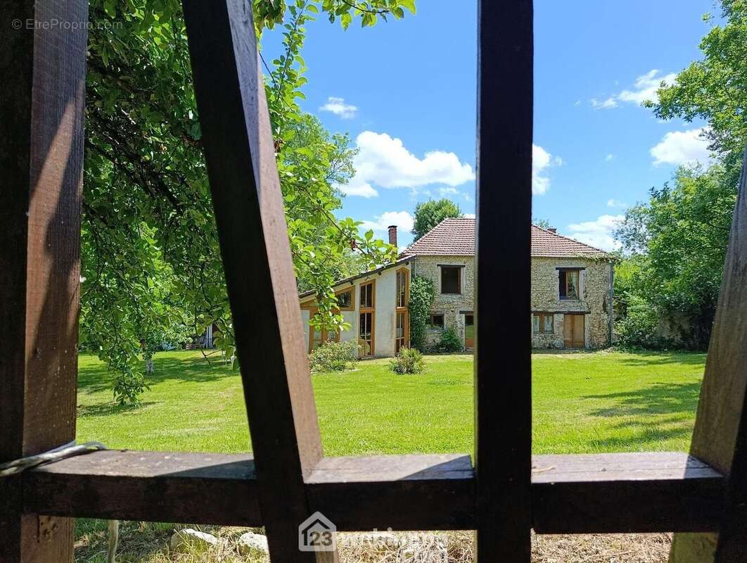 Maison 315 m² à Vic-Fezensac  - photo 6