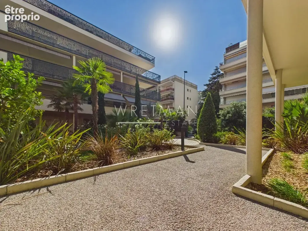 Superbe penthouse avec vaste terrasse - Pointe Croisette - photo 27