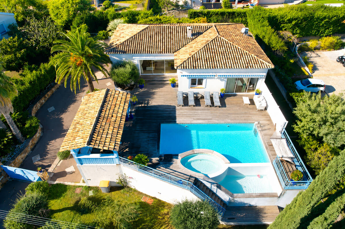 Maison à FREJUS