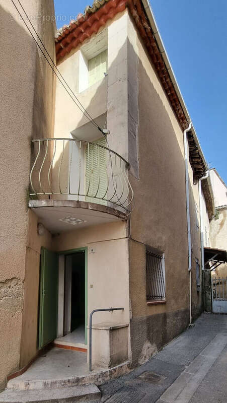 Maison à CADENET