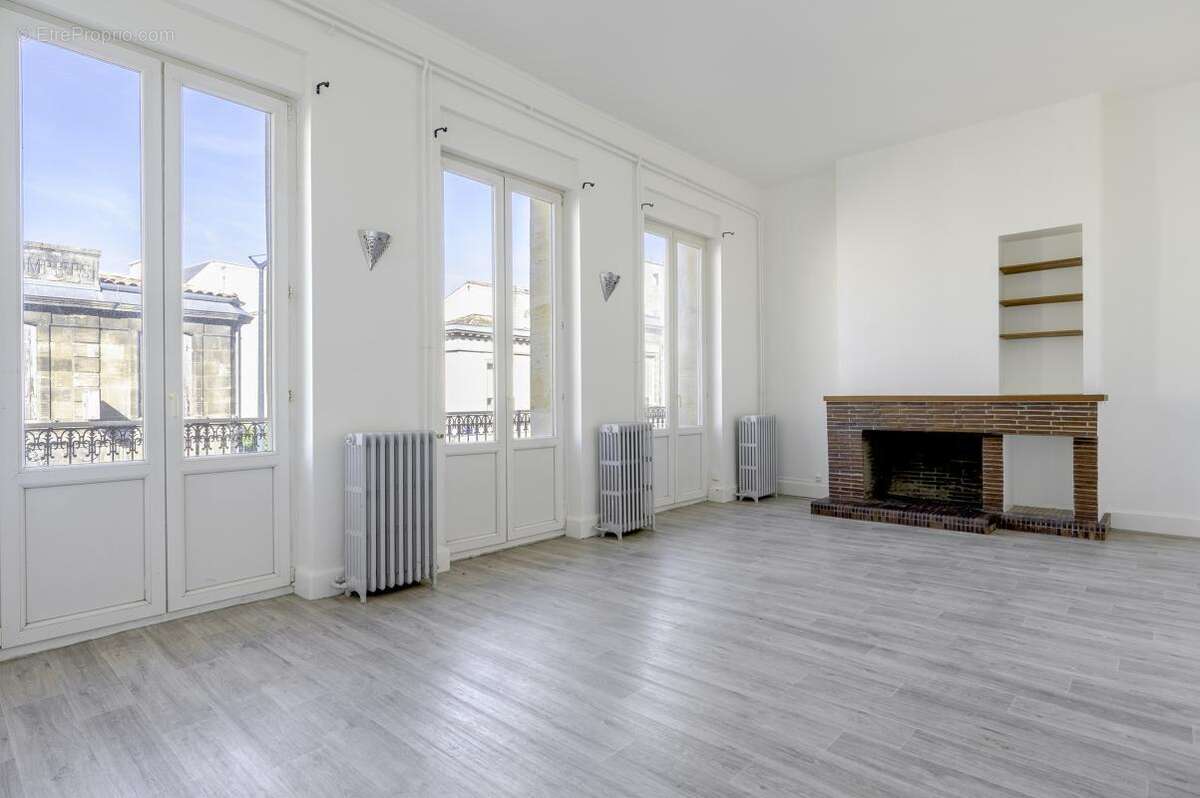 Appartement à BORDEAUX