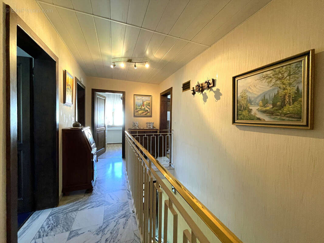 Maison individuelle de 9 pièces sur 220 m2 à Ancy Dornot - photo 10