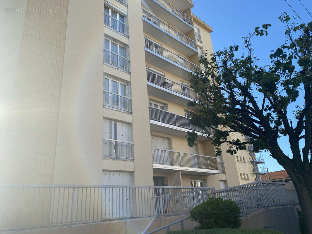 Appartement à BOURG-LES-VALENCE