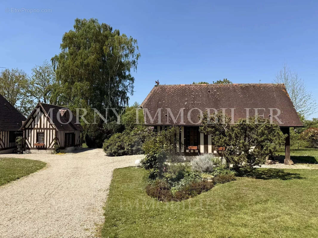 Maison à PONT-L&#039;EVEQUE