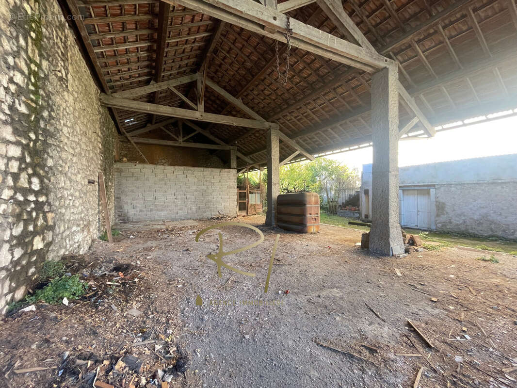 Maison à RUOMS