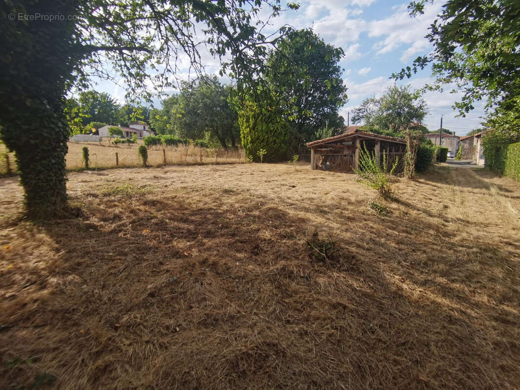 Maison à CHASSENEUIL-SUR-BONNIEURE