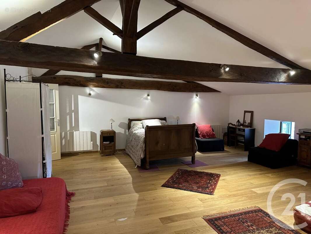 Maison 561 m² à Melleran  - photo 15