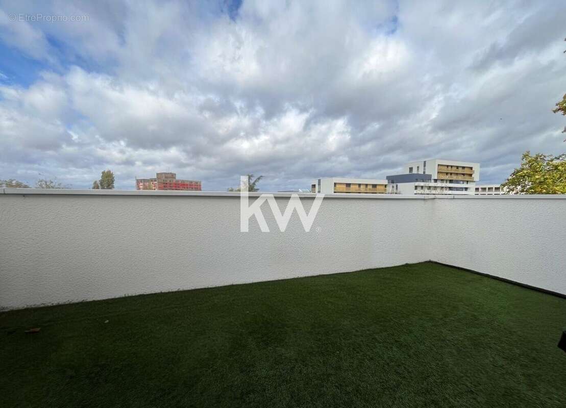 Appartement à COURCOURONNES