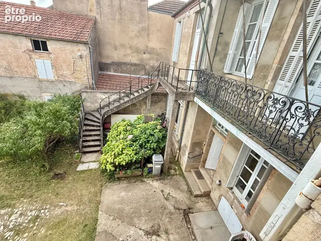 Saint-jean-de-losne – maison de caractère de 284 m² – terrain de 1 224 m² – dépendances et fort potentiel - photo 27