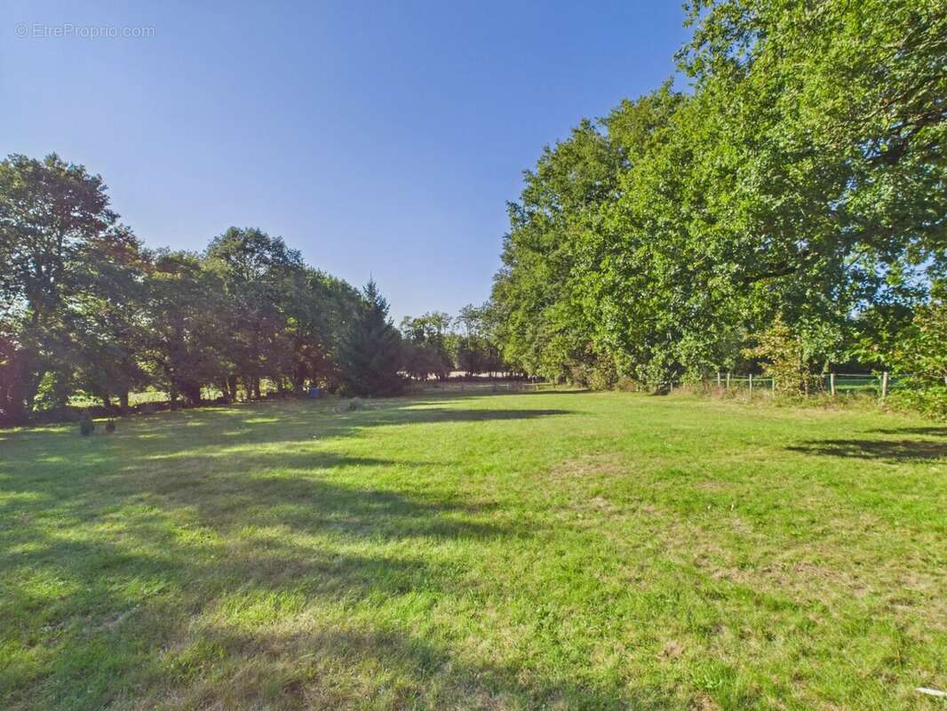 Maison à ABJAT-SUR-BANDIAT