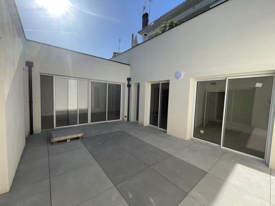 Appartement à BORDEAUX