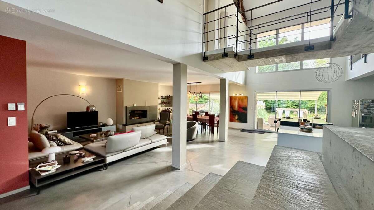 Maison à CHALONVILLARS