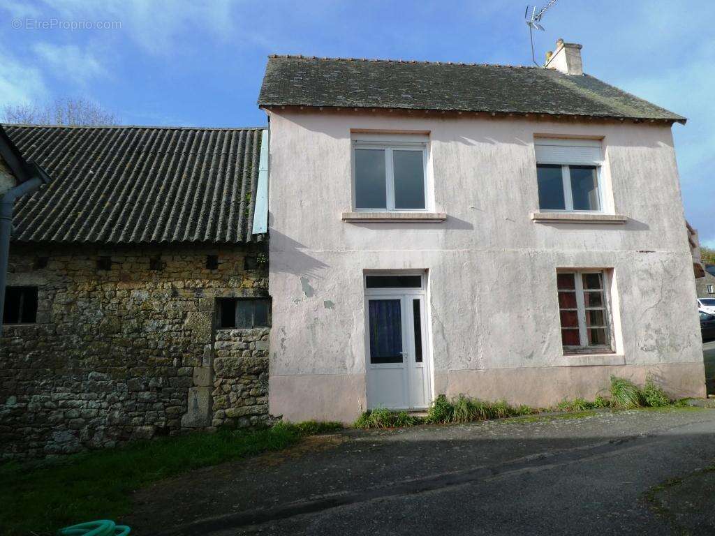 Maison à LANGOELAN