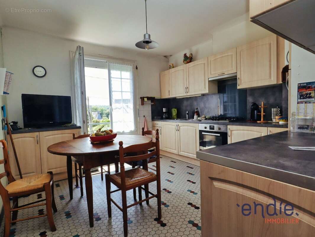 Maison familiale avec sous-sol complet  Proche du centre de Bubry - photo 2