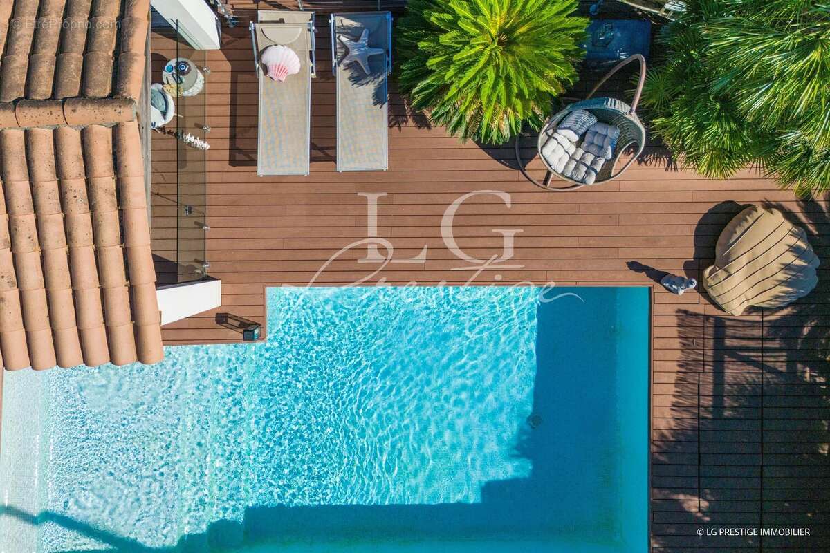 Maison à MANDELIEU-LA-NAPOULE