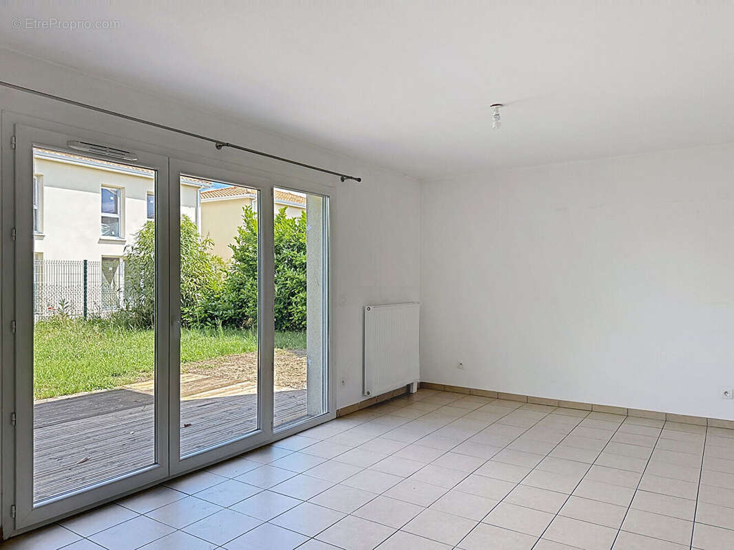 Maison à VILLENAVE-D&#039;ORNON