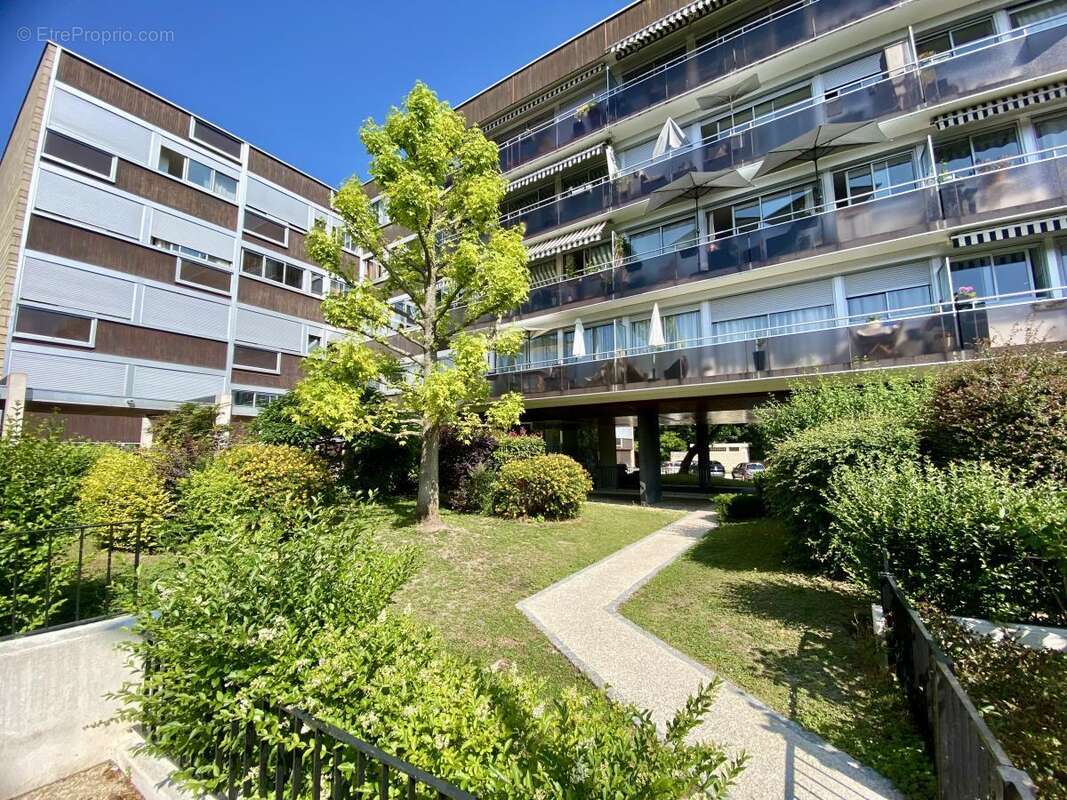 Appartement à LE PERREUX-SUR-MARNE