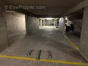 Parking à PARIS-20E