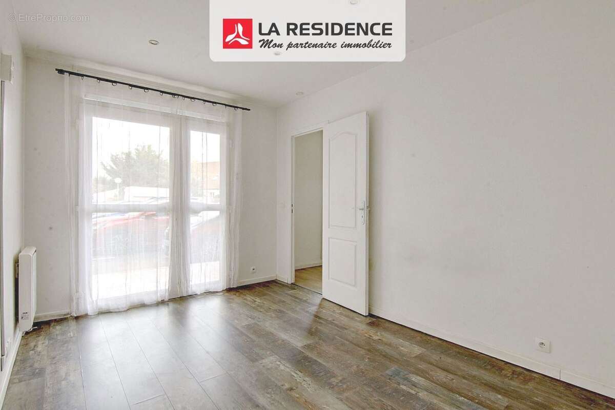 Appartement à BEAUCHAMP